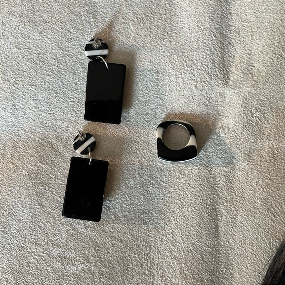 Lucite ring and earrings - Picture 6 of 10